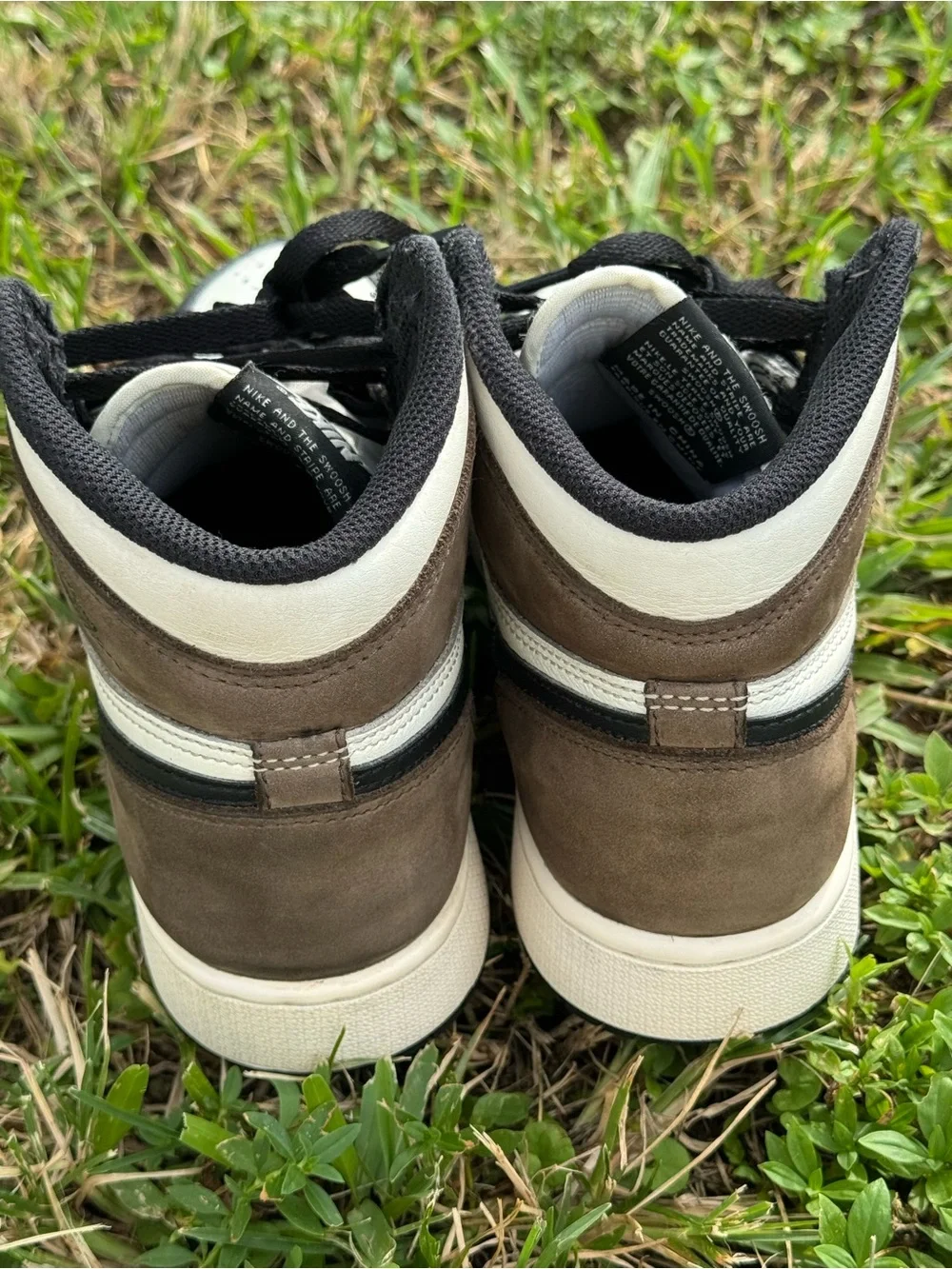 Jordan 1 Retro High OG Dark Mocha GS Size 5Y Woman’s size 6.5